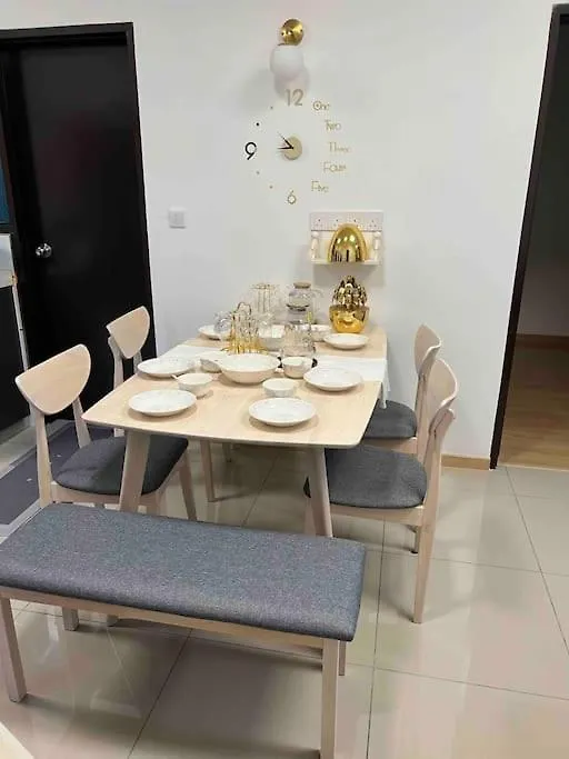 Bliss Cozy Home 3Rooms 6Pax 2Carpark 24H7D Easy Self Access Kuala Lumpur