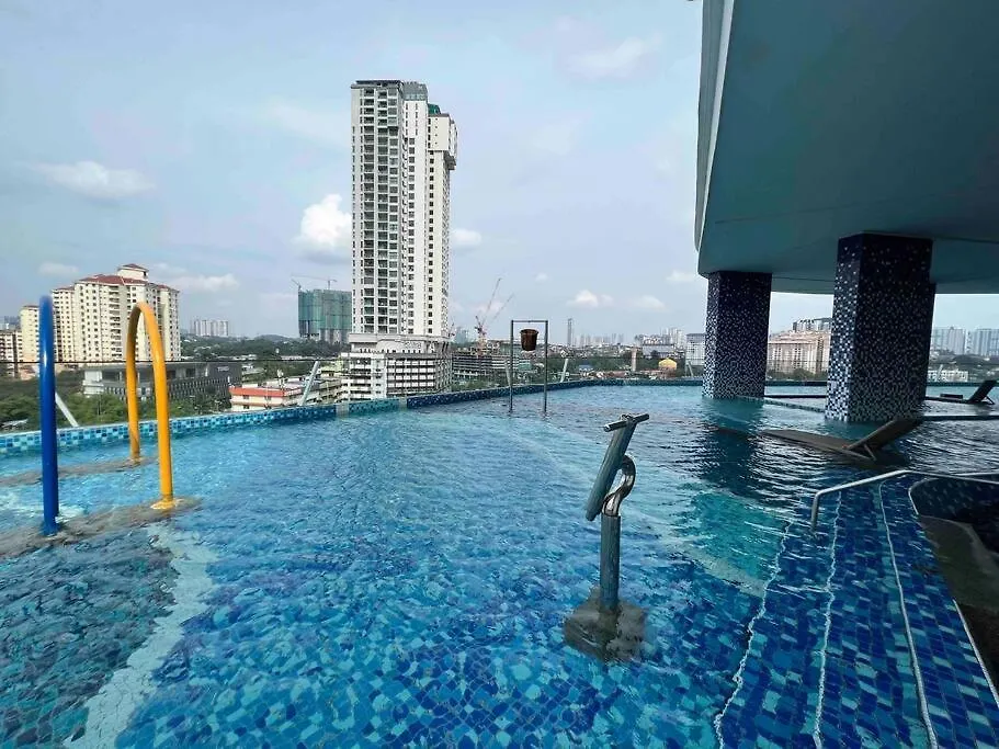 Bliss Cozy Home 3Rooms 6Pax 2Carpark 24H7D Easy Self Access Kuala Lumpur